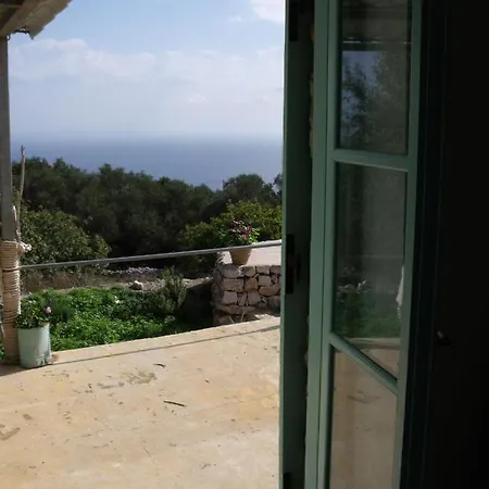 Feriehus Quaint Greek Cottage, Rural Setting, Great Views. *