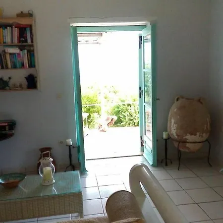 Quaint Greek Cottage, Rural Setting, Great Views. Feriehus Zákynthos by